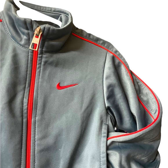 ✨BOYS NIKE JACKET✨ - Picture 5 of 8